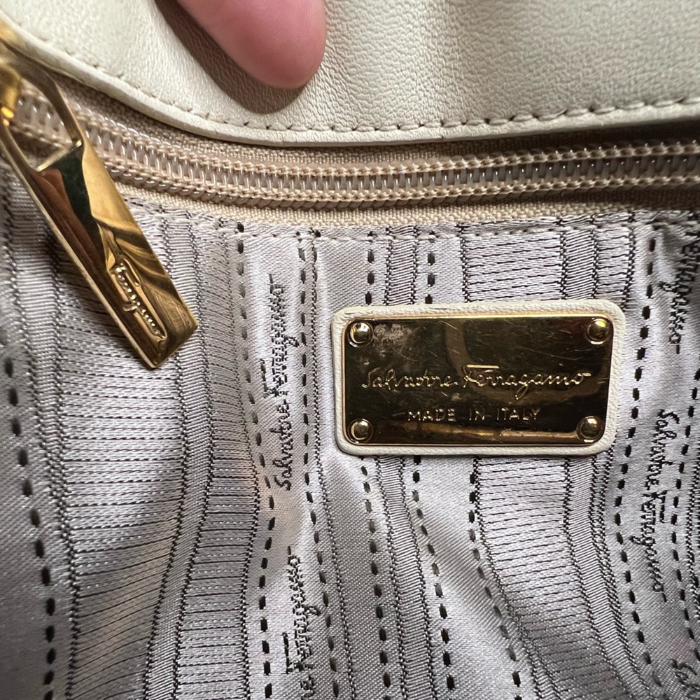 Pre-owned SALVATORE FERRAGAMO BAG LEATHER ENAMEL WHITE YELLOW MUSTARD COLOR - Picture 12 of 14